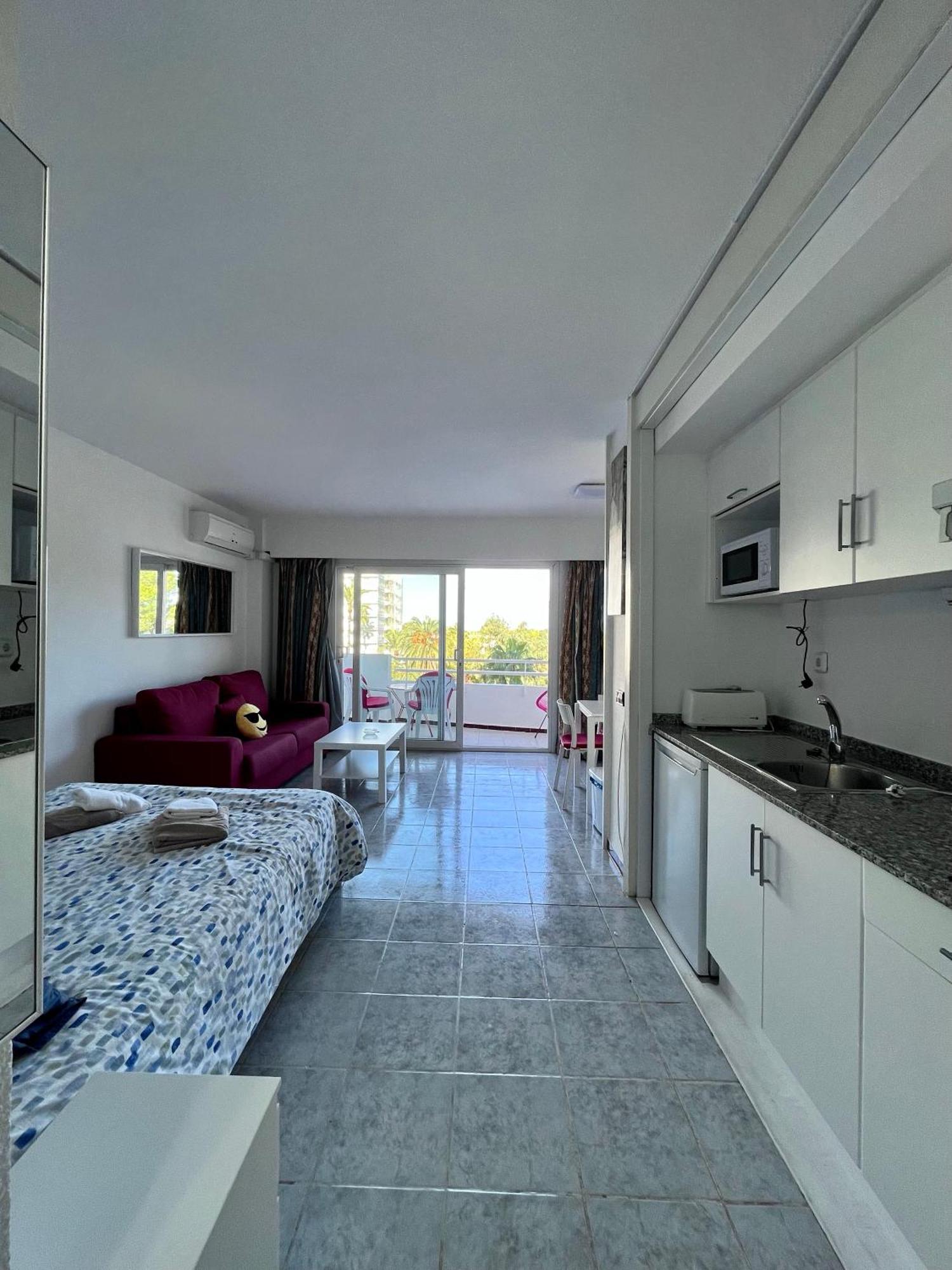 Apartamento Laura Alcudia  Bagian luar foto